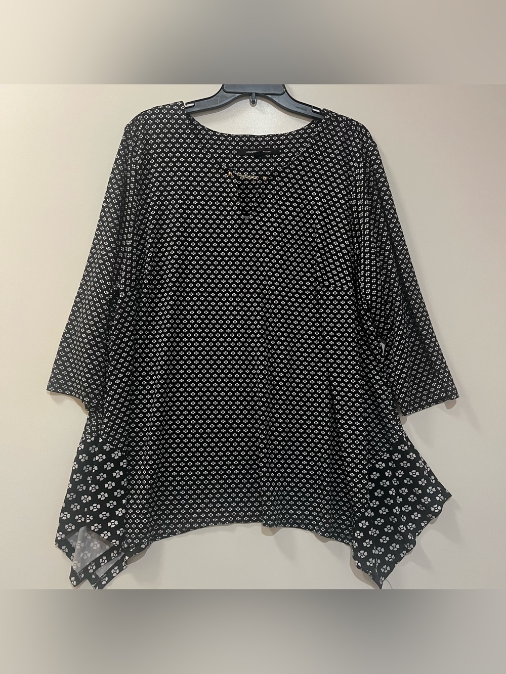 Zac & Rachel Black and White Floral Asymmetric Tunic